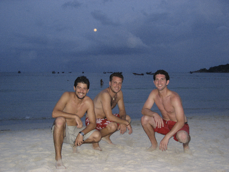 What\'s that? A full moon? On a beach in Thailand? Time to PARTY...